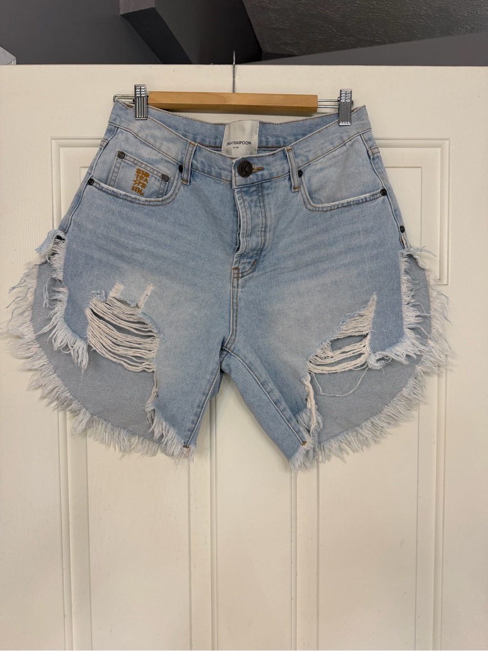 One Teaspoon Light Blue Distressed Denim Cutoff Shorts - Picture 6 of 7